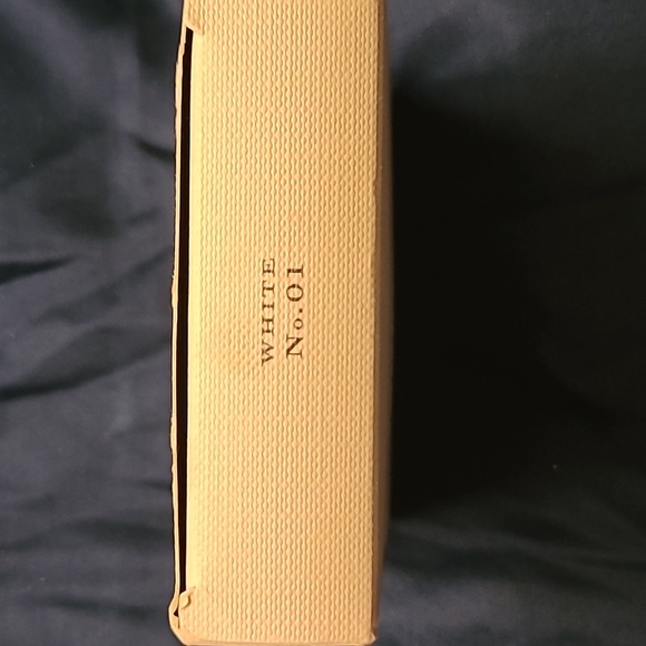 Burberry highlighter - Picture 3 of 4